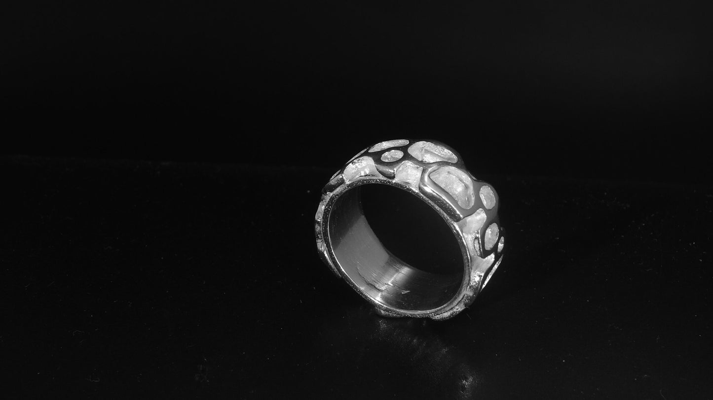 ABSTRACT STERLING SILVER BAND RING image 2