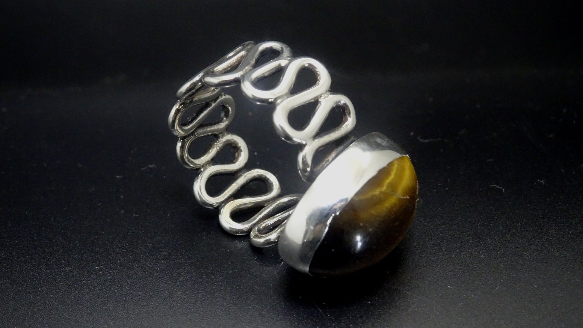 CABOCHON GOLDEN TIGER'S EYE STONE image 2