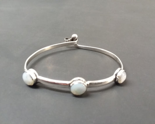 THREE STONE STERLING SILVER CLASP BRACELET image 0