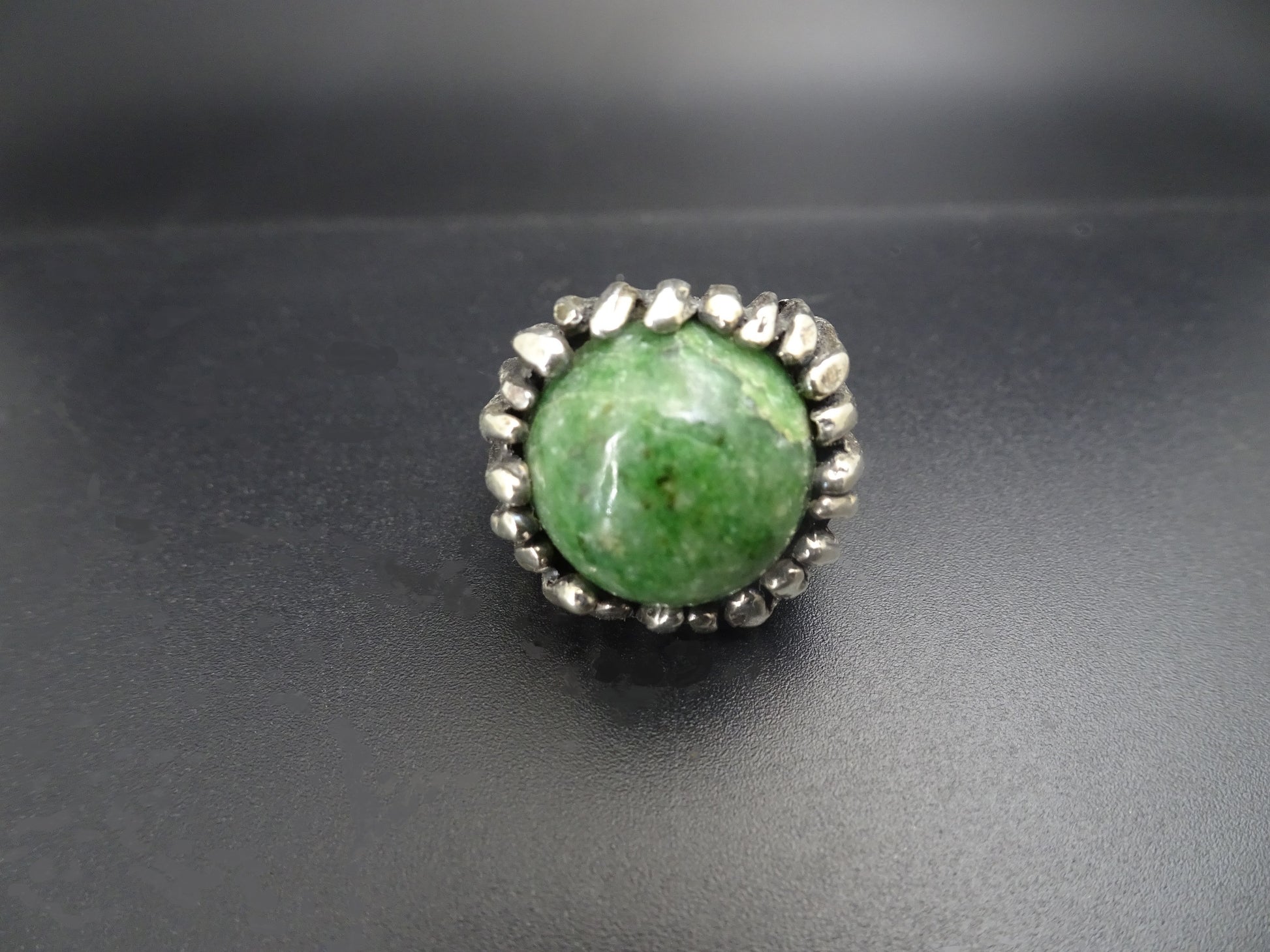 ROUND JADE STONE IN FREE-FORM PRONG SETTING-STERLING SILVER image 3
