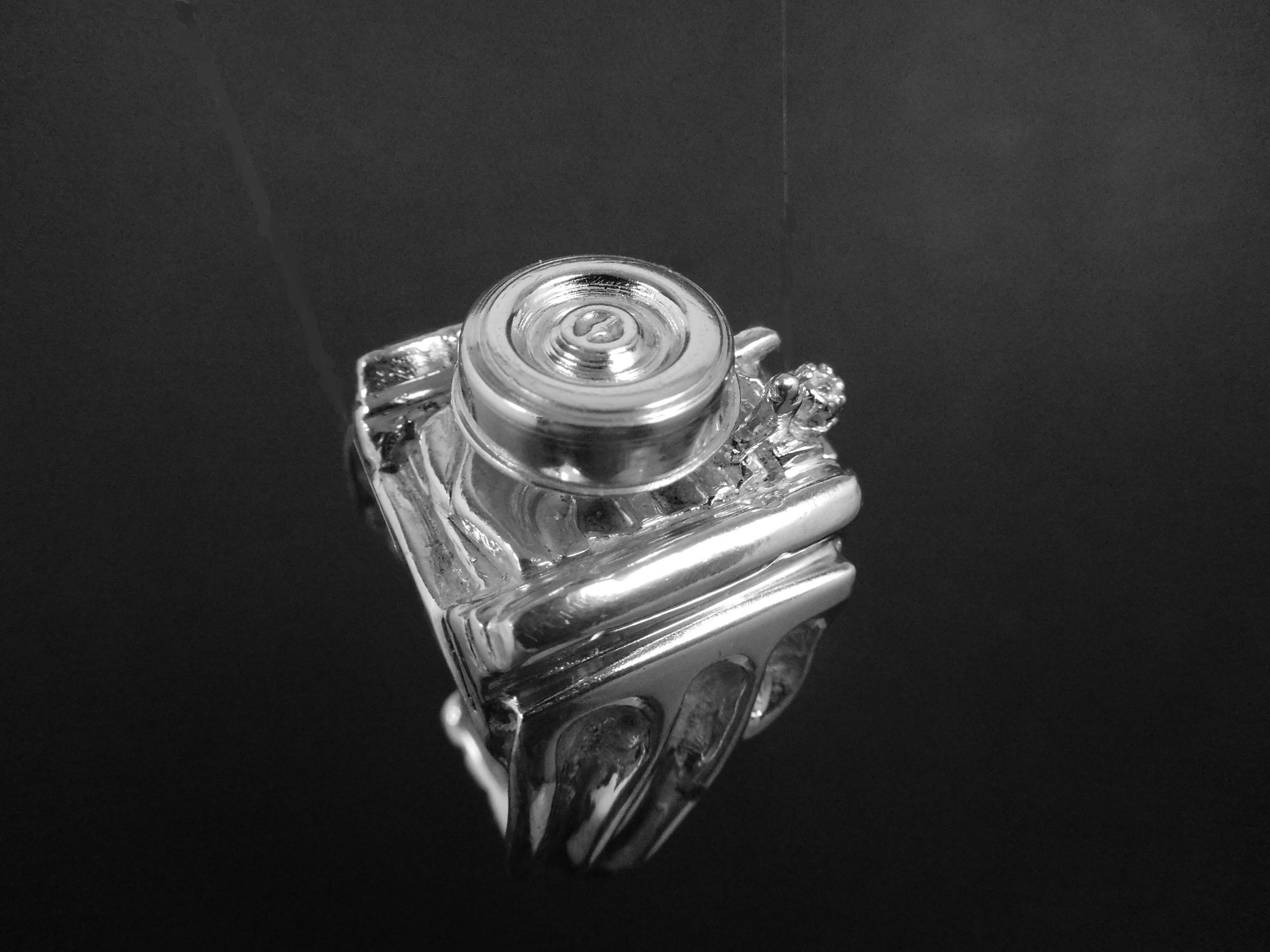 DODGE 383 ENGINE RING  W/ AIR CLEANER STERLING SILVER image 2