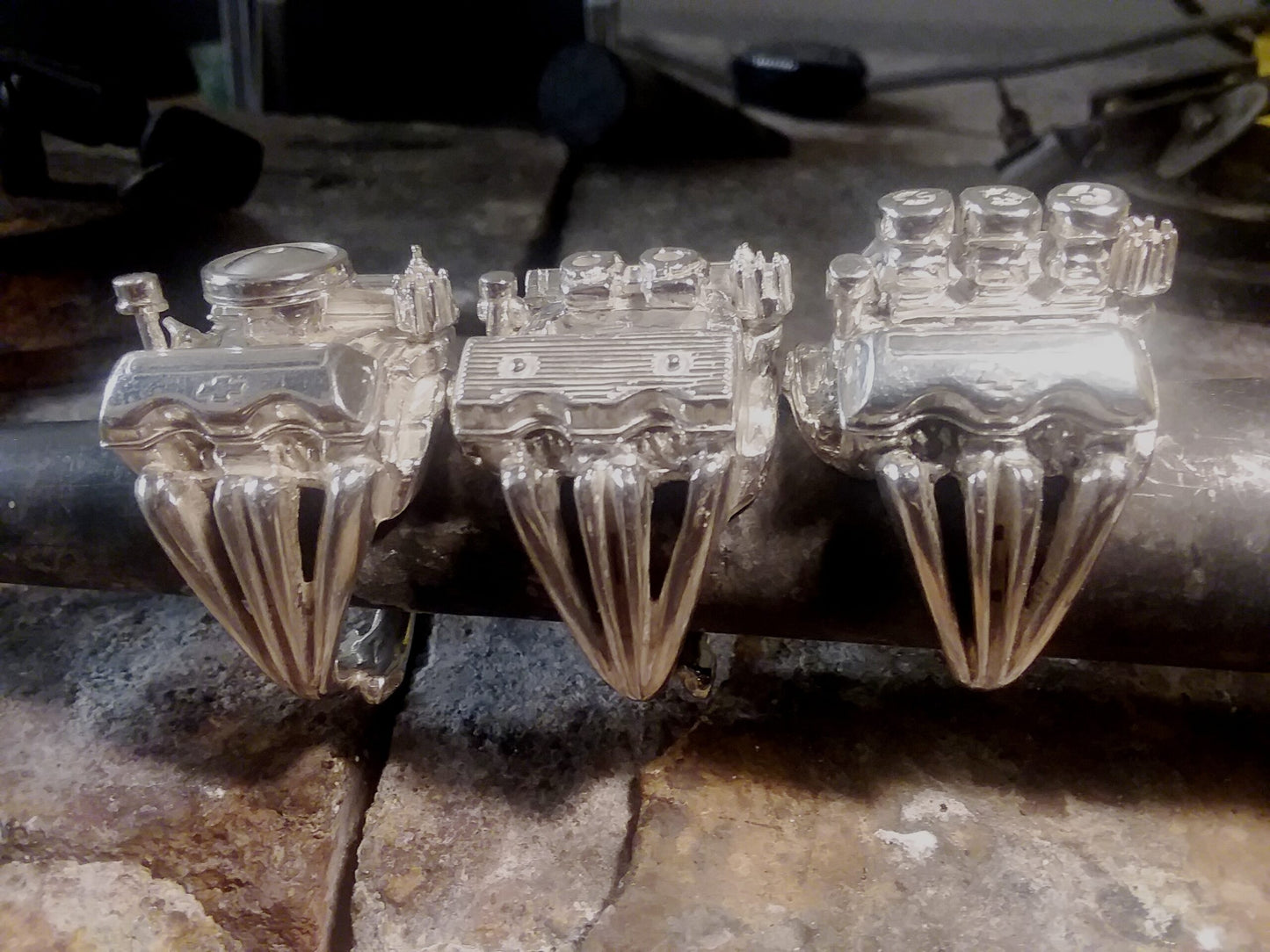 CHEVY 409 TWO IN-LINE 4 BARREL CARBURETOR-STERLING SILVER ENGINE RING image 2