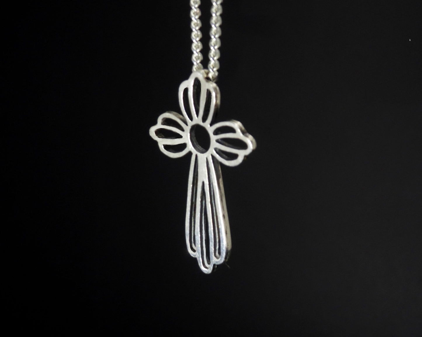 ANGEL CROSS STERLING SILVER (92.5) 18 INCH STERLING SILVER CHAIN image 3