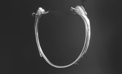 FISH HEAD OPEN ROUND STERLING SILVER BANGLE BRACELET image 1