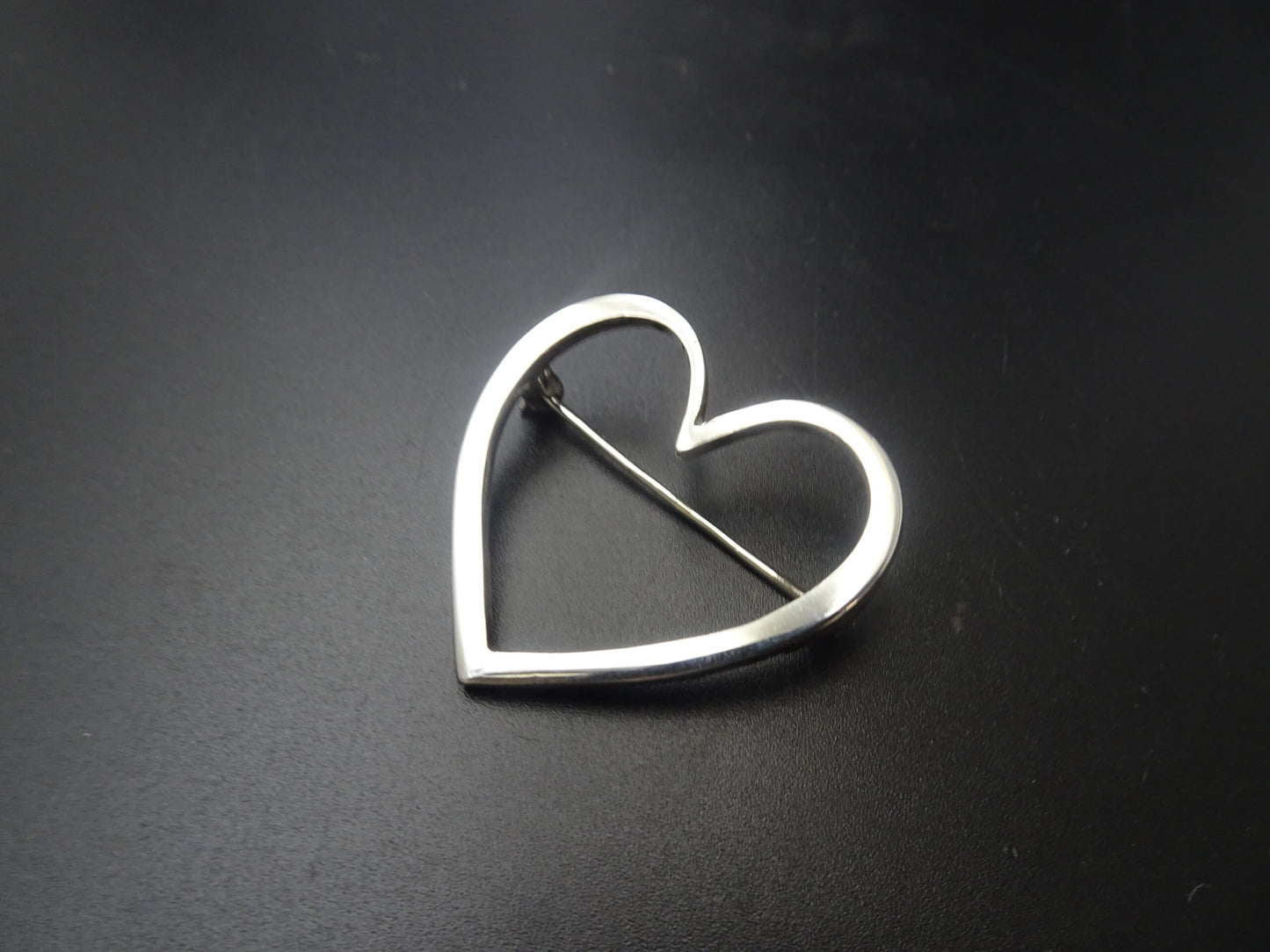 LARGE HEART BROACH-STERLING SILVER (92.5) image 1